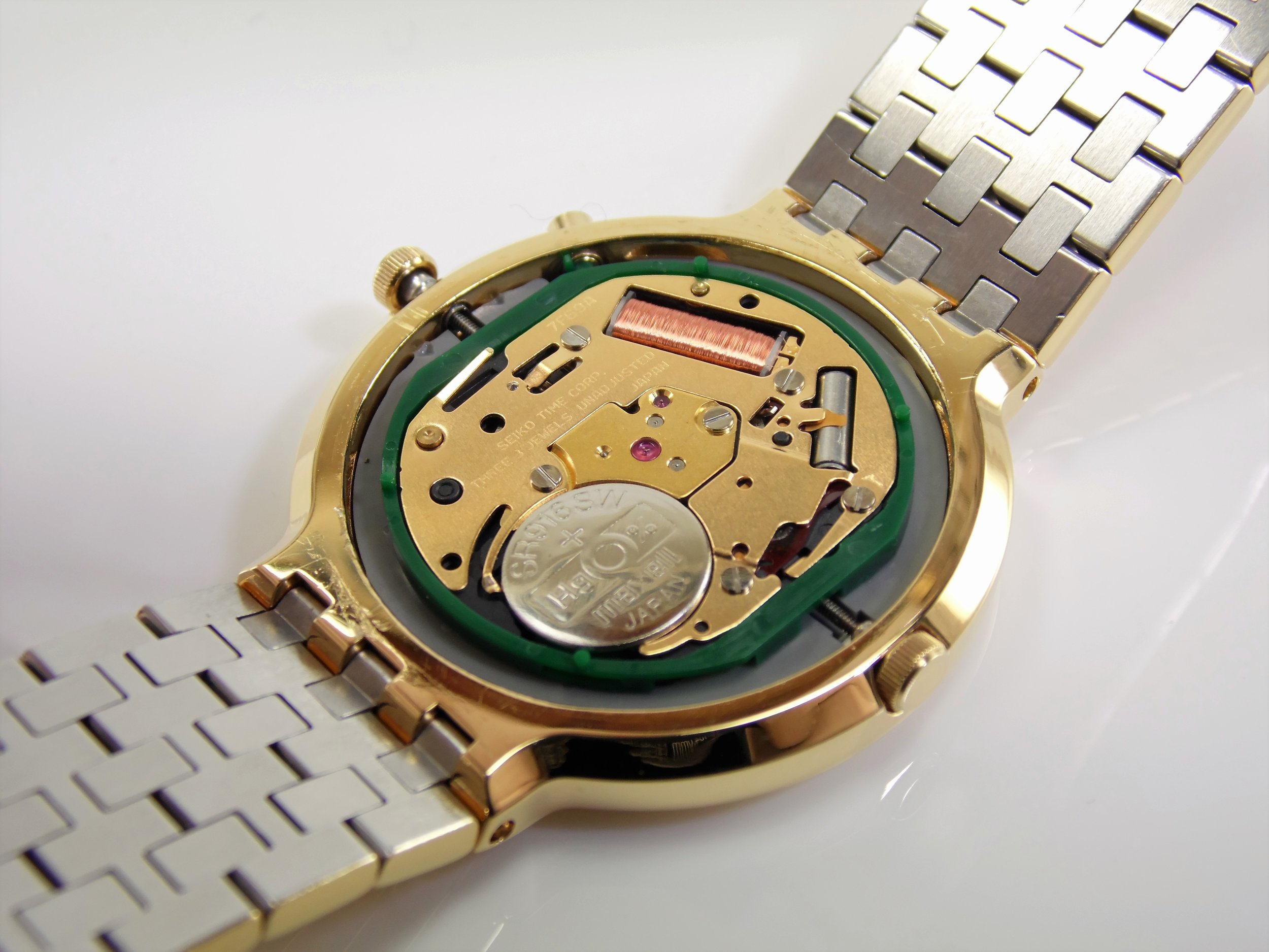 Very Rare Vintage Mens Womens Unisex Stainless Steel & Gold Very Rare Vintage Mens Womens Unisex Stainless Steel & Gold